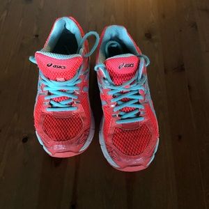 6.5 ASICS Running Shoe - Pink 💗